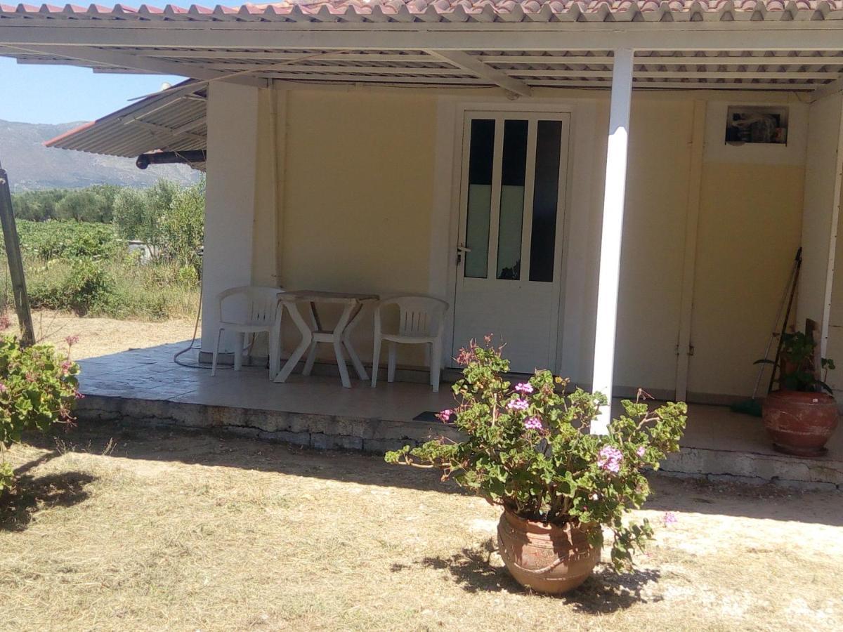 Agia Marina Studios, B Kalipadhon Exterior photo
